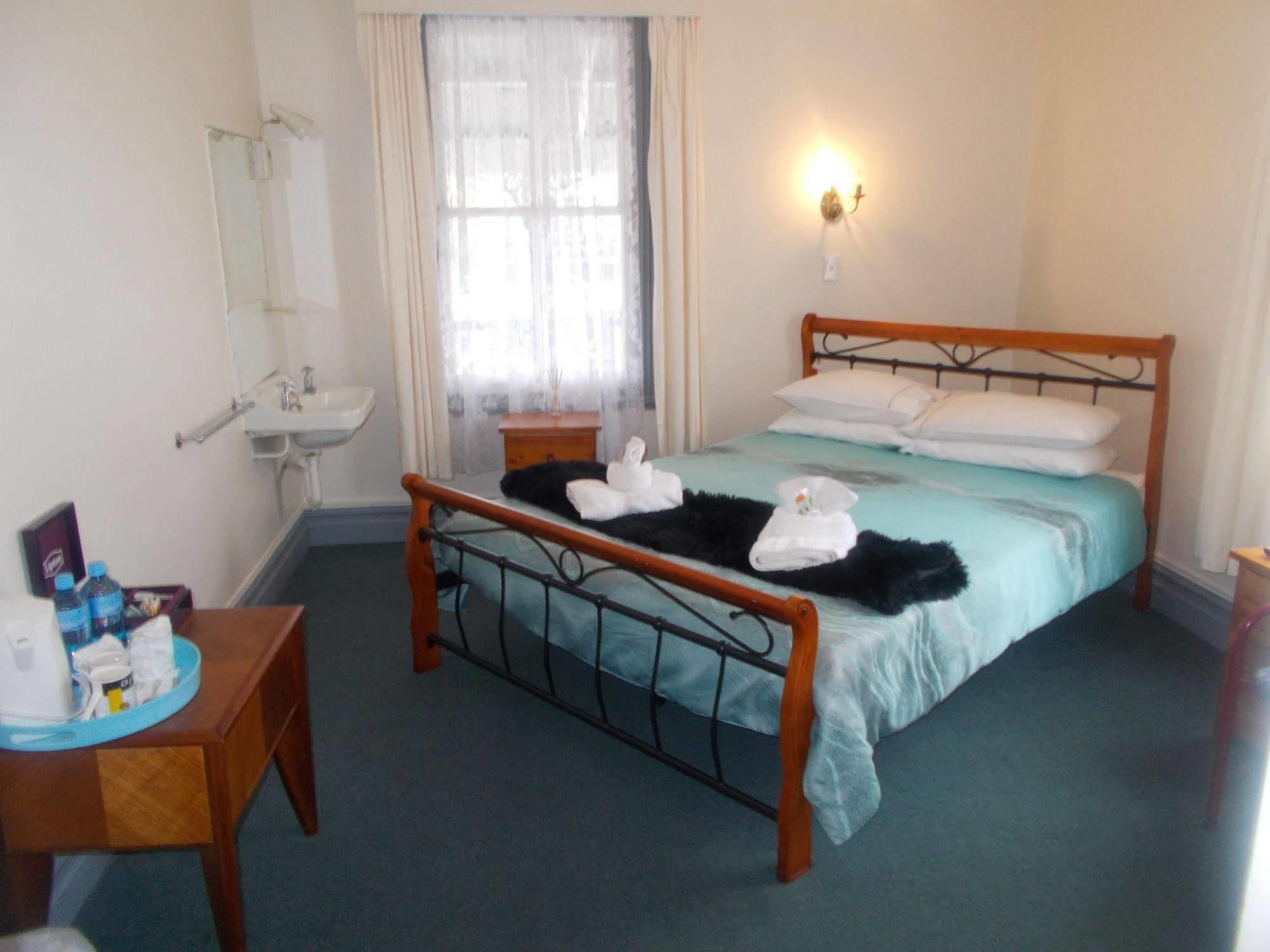 The Kentish Hotel Waiuku Екстер'єр фото